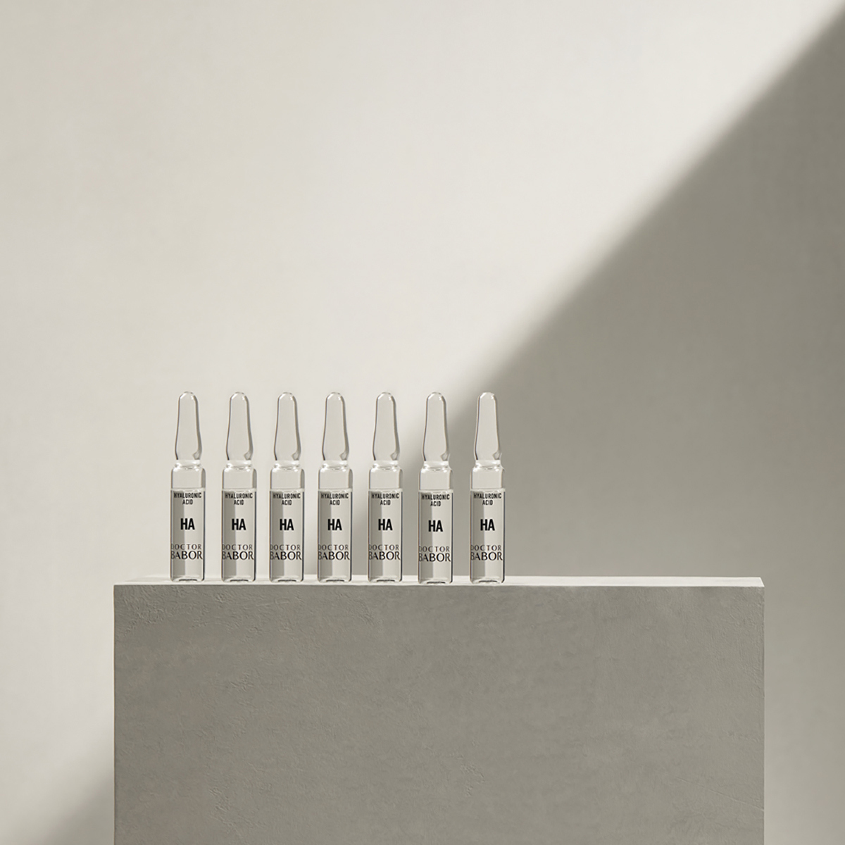BABOR Doctor Babor Hydration 10D Hyaluronic Acid Ampoule Serum Concentrate, 7 x 2 ml