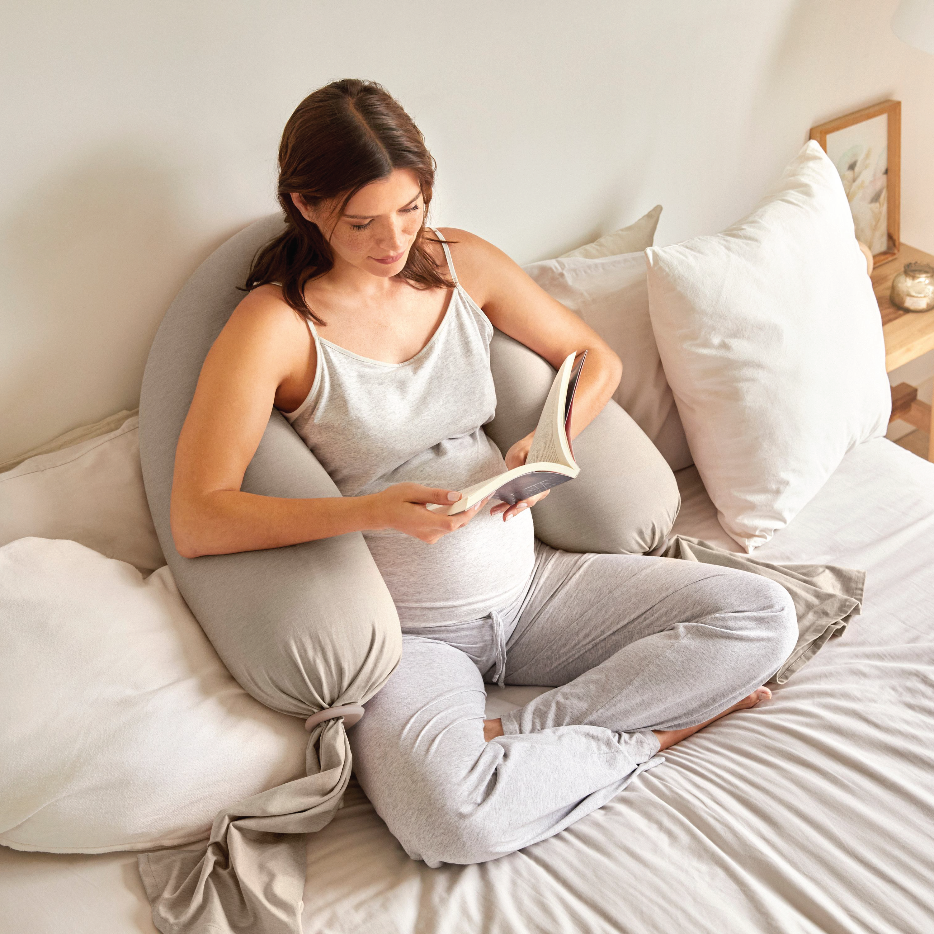 bbhugme Pregnancy Pillow, Seashell Beige, 1 stk.