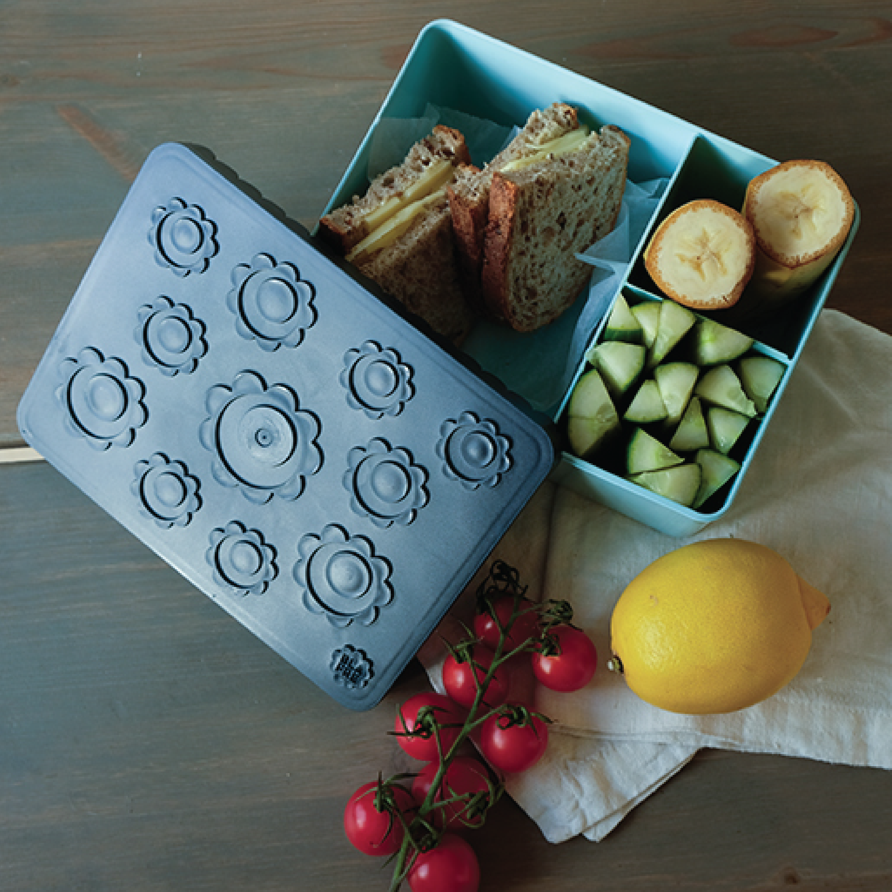 Blafre Matboks i plast treroms Blomst, Lys blå, 1 stk.