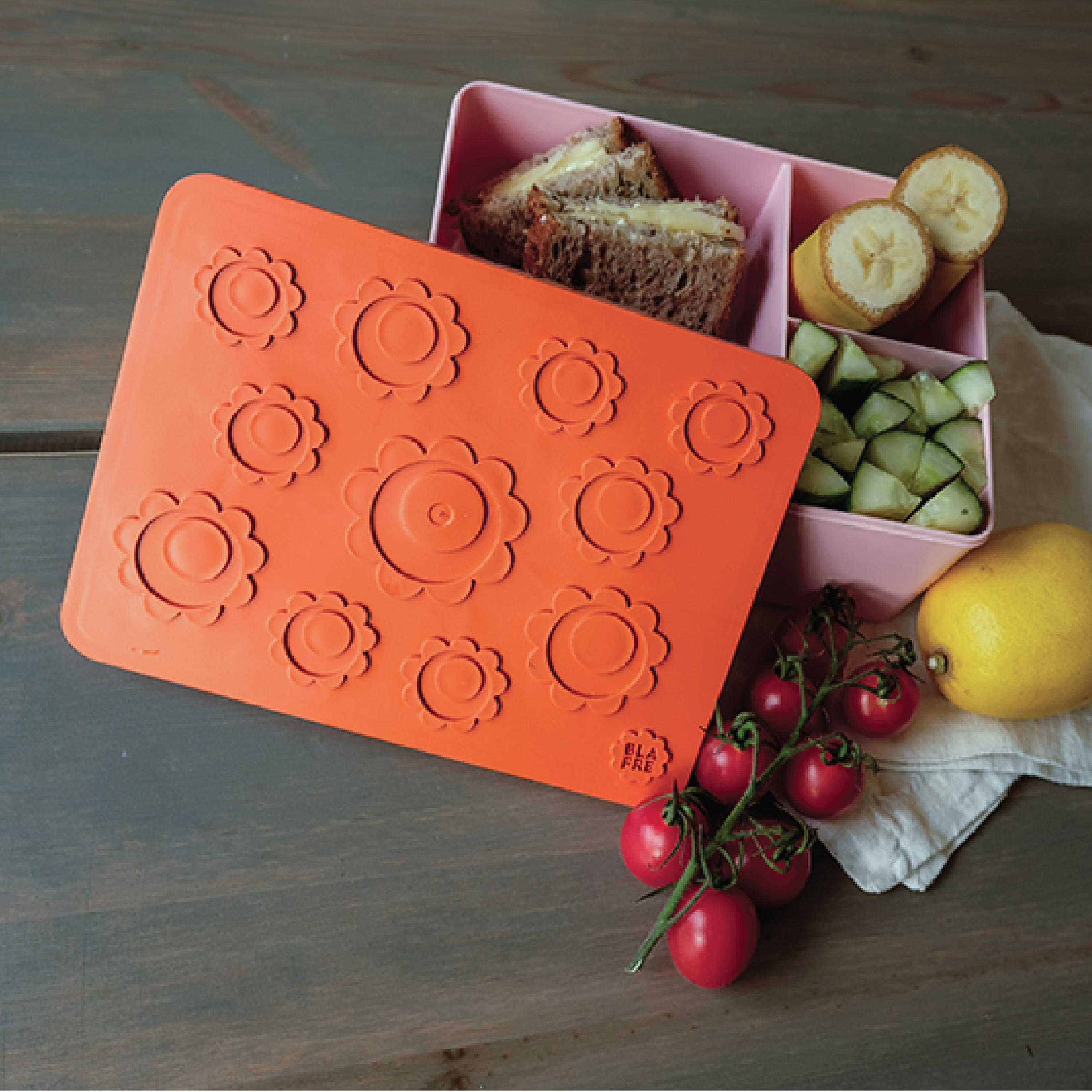 Blafre Matboks i plast treroms Blomst, Rosa/orange, 1 stk.