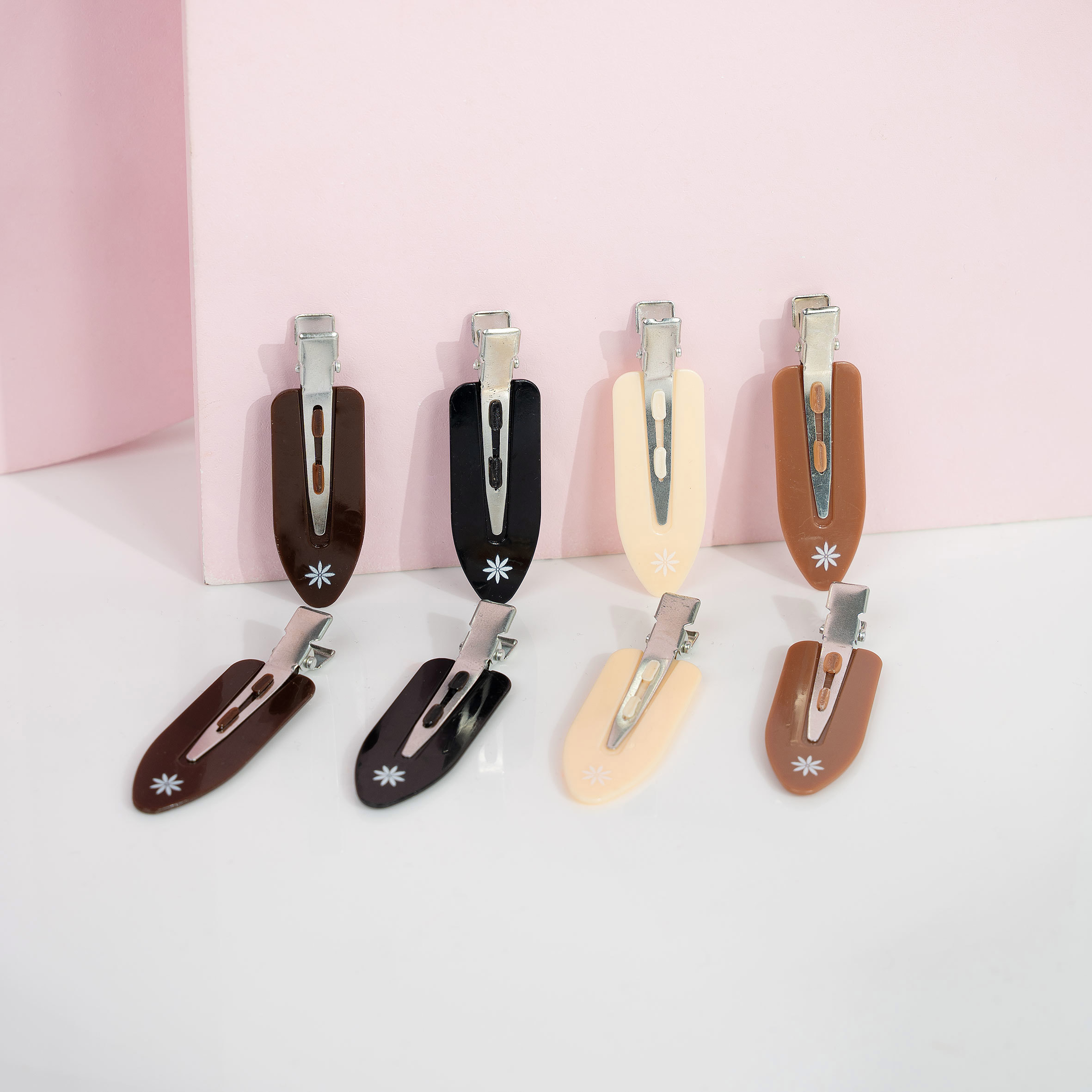 Brushworks Nude No Crease Hair Clips, 8 stk.