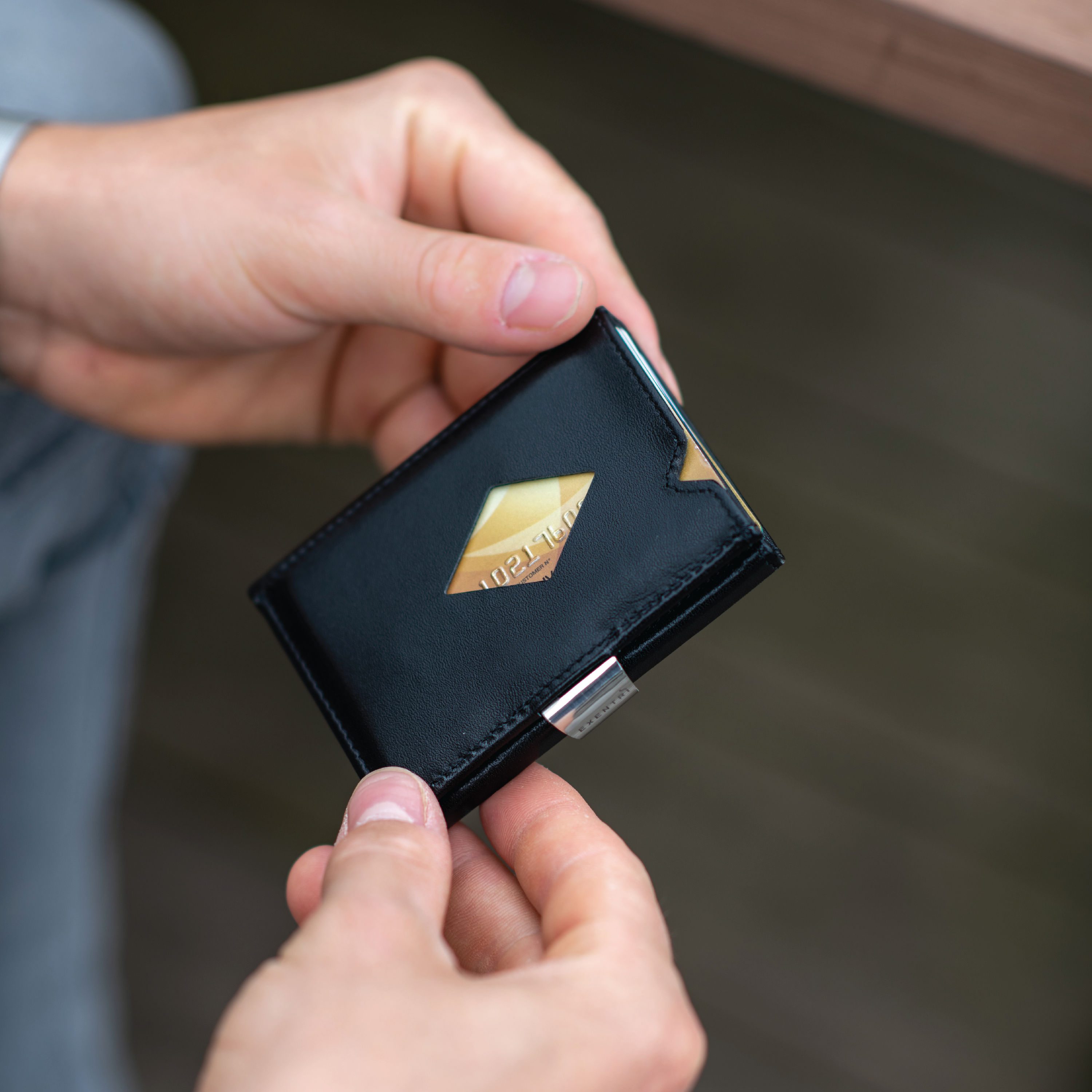 EXENTRI Multiwallet, Svart, 1 stk.