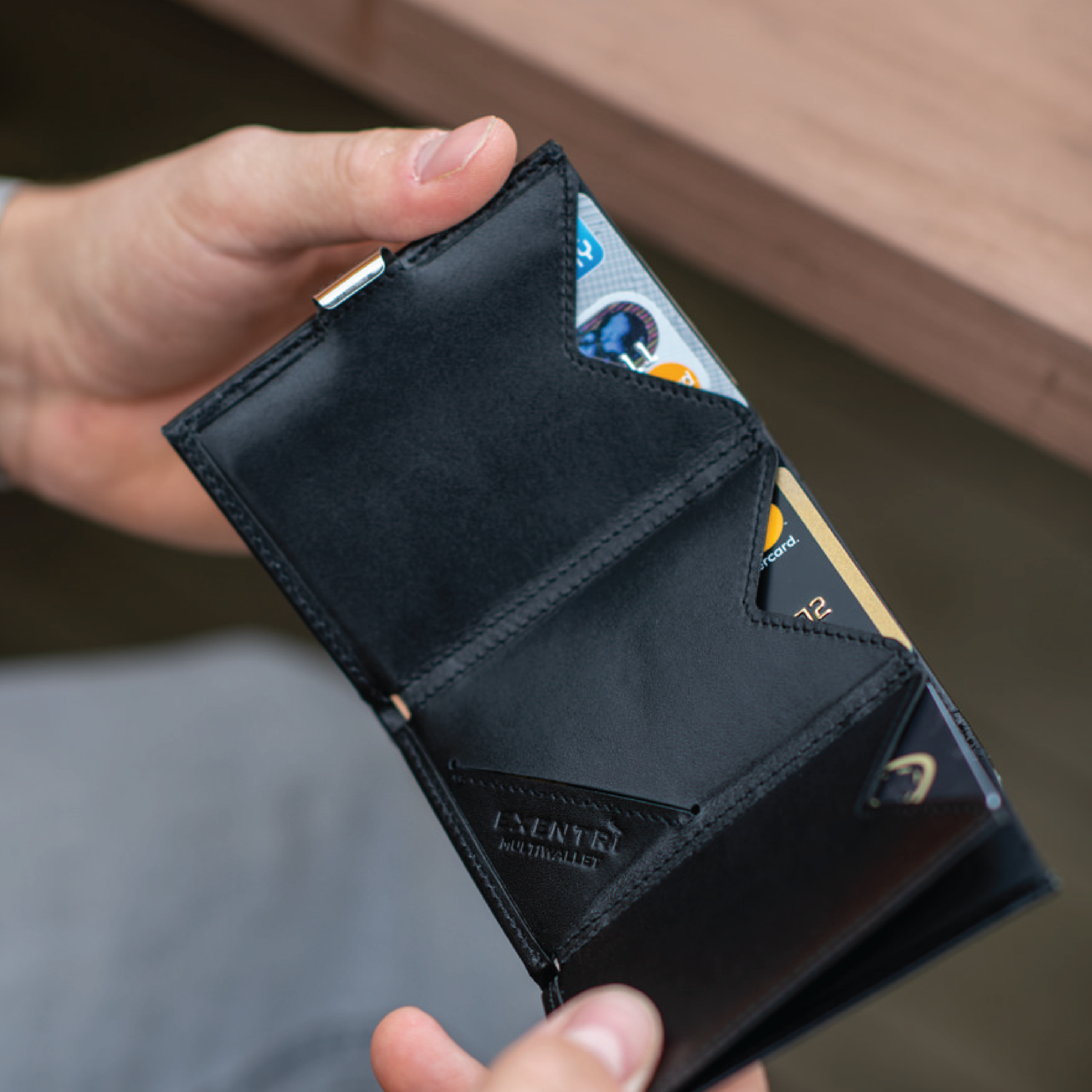 EXENTRI Multiwallet, Svart, 1 stk.