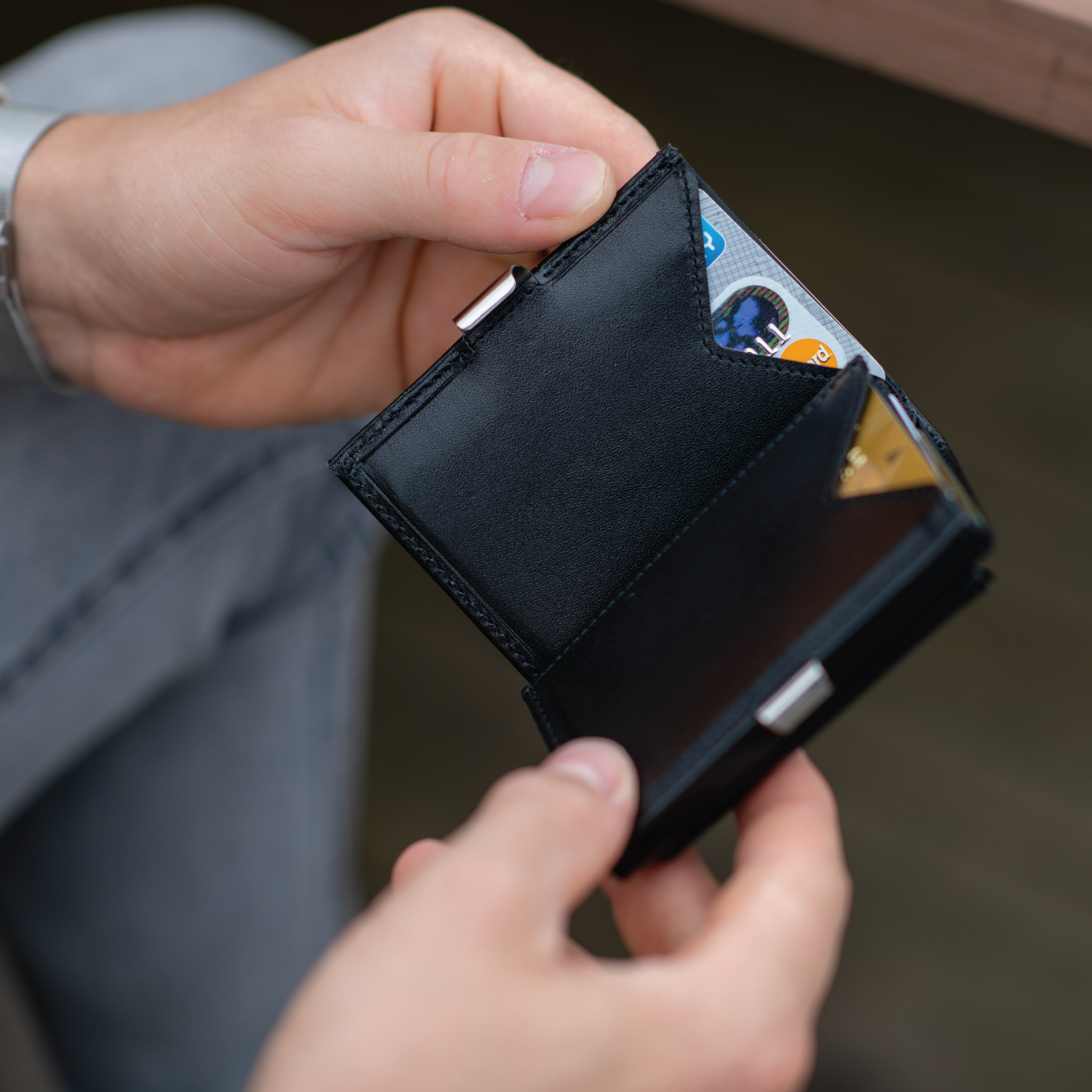 EXENTRI Multiwallet, Svart, 1 stk.