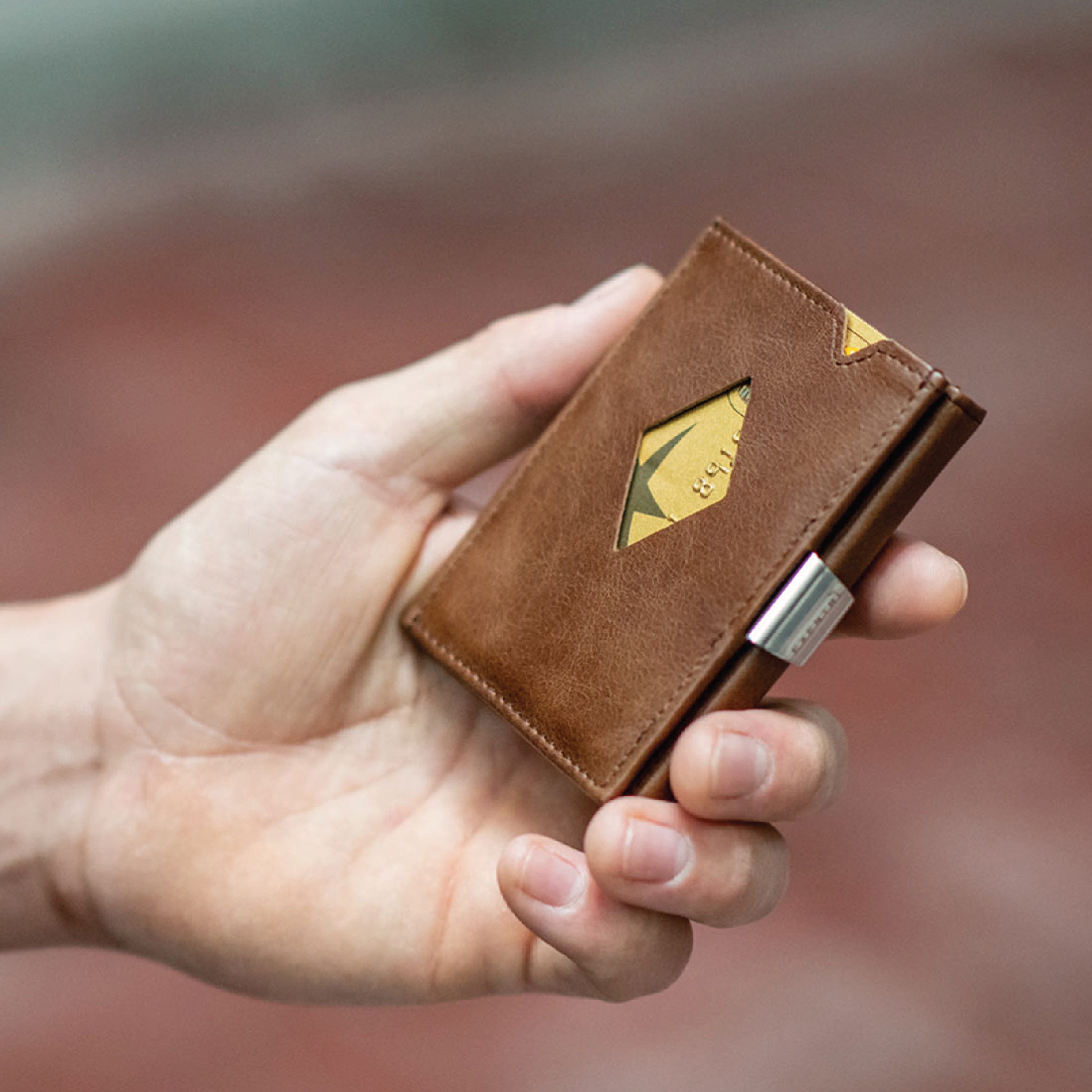EXENTRI Multiwallet, Hazelnut, 1 stk.