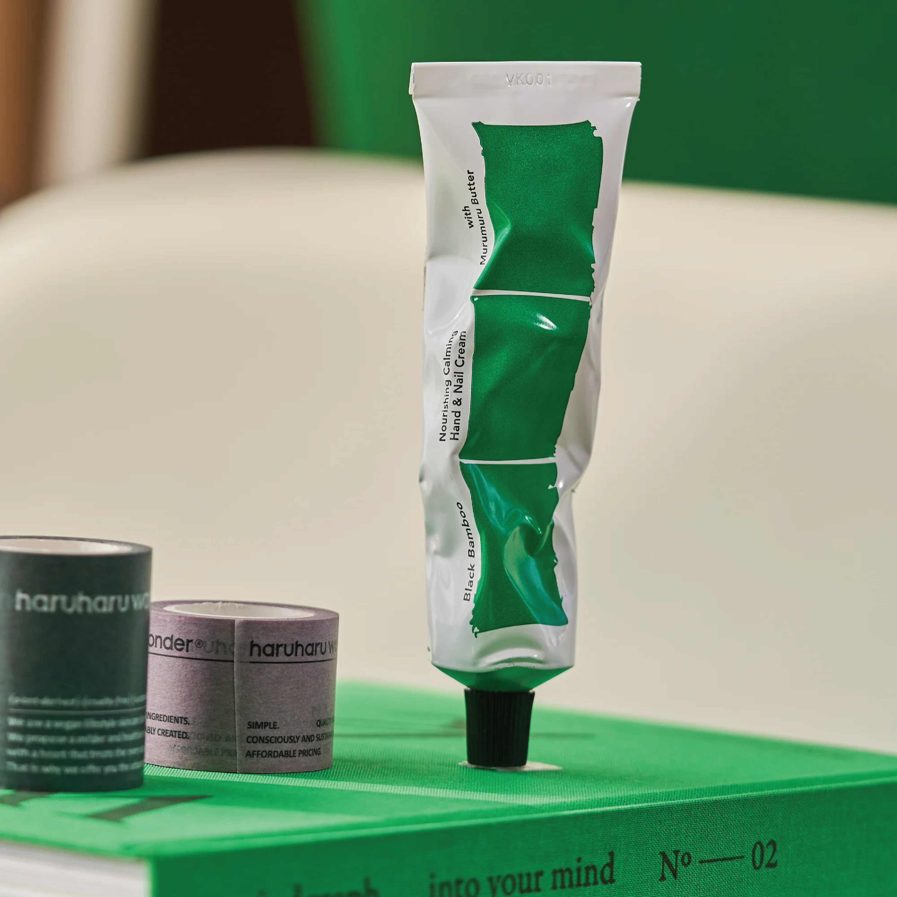 haruharu wonder Black Bamboo Nourishing Calming Hand & Nail Cream, 50 ml