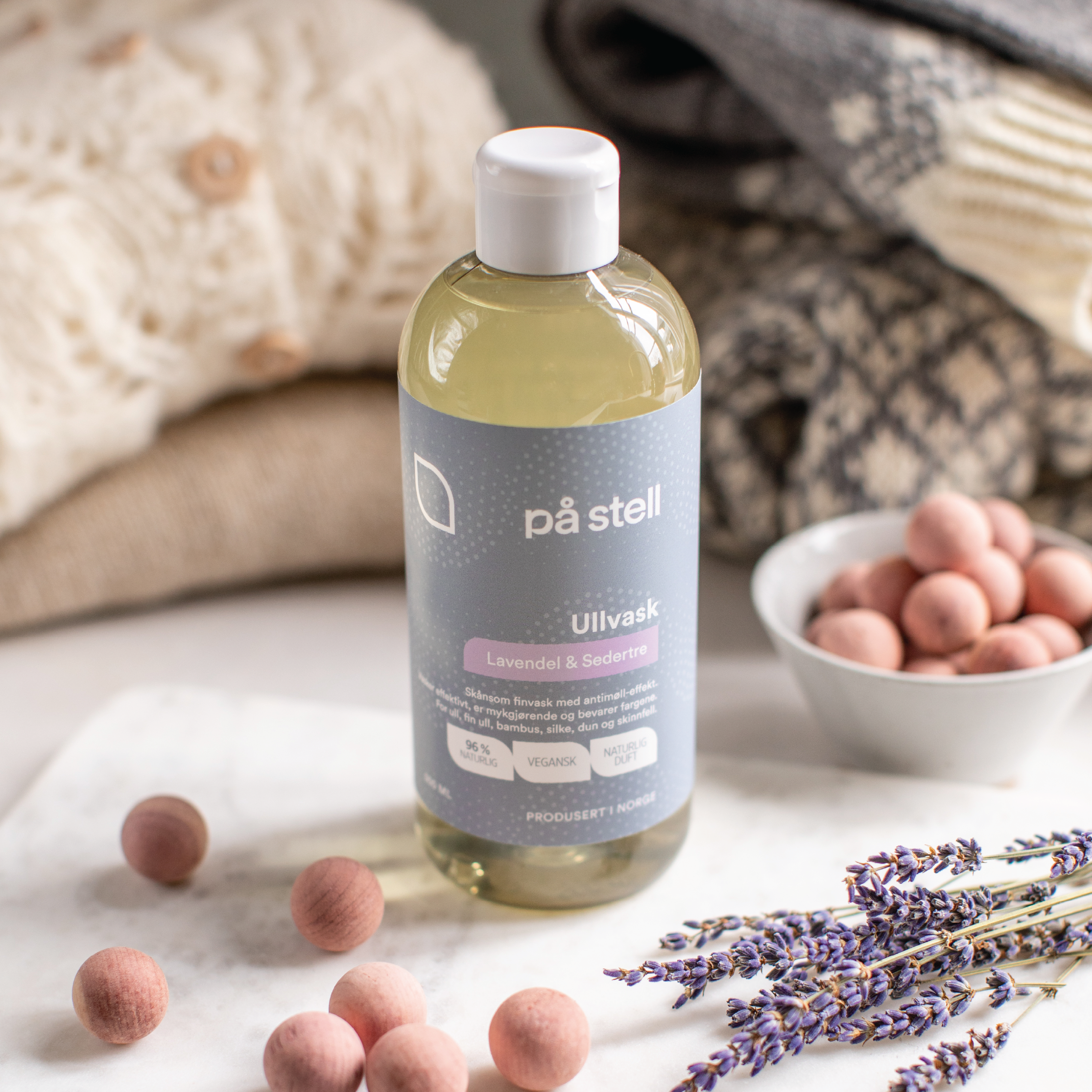 På Stell Ullvask Lavendel og Cedertre, 500 ml