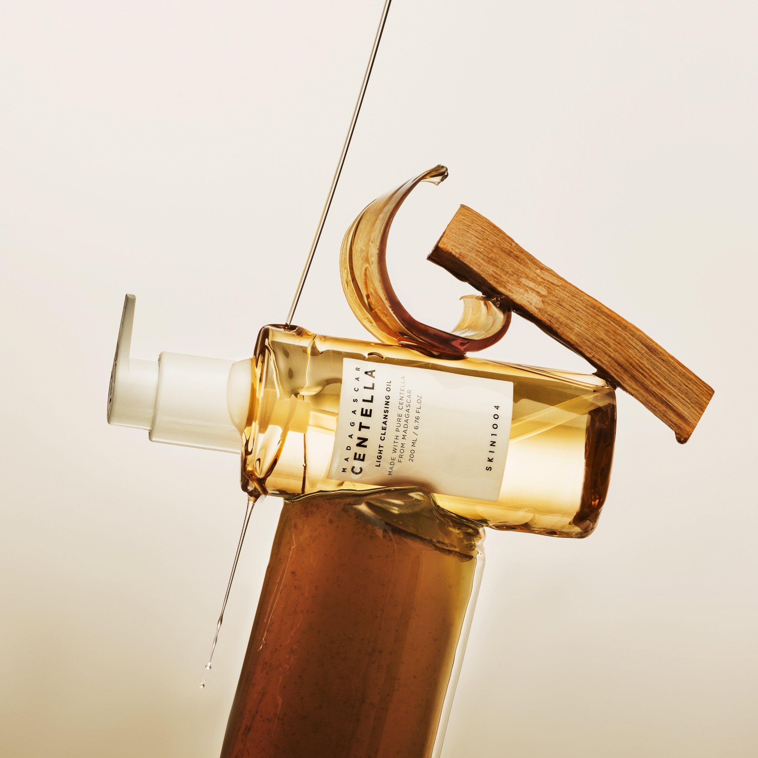 SKIN1004 Madagascar Centella Light Cleansing Oil, 200 ml