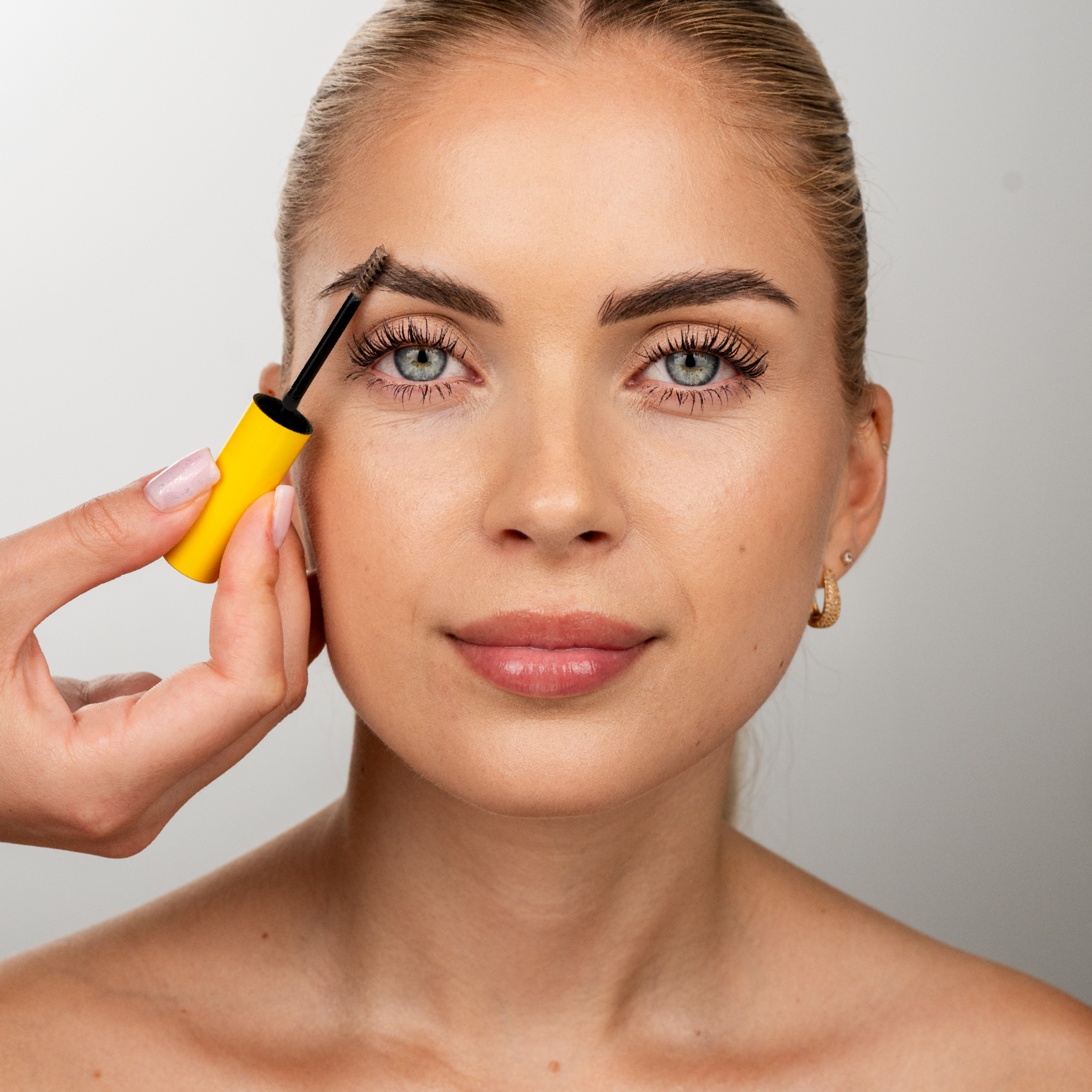 WOWBROW Color Boosting Brow Mascara, Light Brown, 5,5 ml